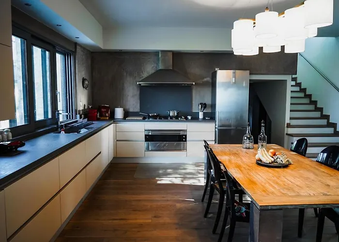 Βίλα Lithos Κύμη