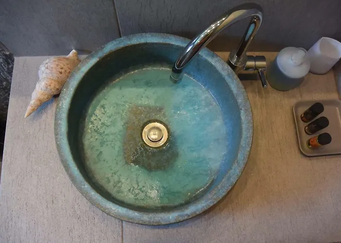 Lithos Βίλα Κύμη